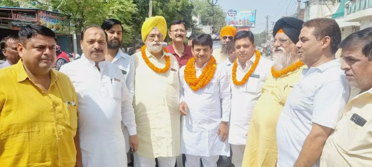 मंत्री कपिल देव ने कराया पचैण्डा रोड के निर्माण का शुभारंभ मंत्री कपिल देव ने कराया पचैण्डा रोड के निर्माण का शुभारंभ