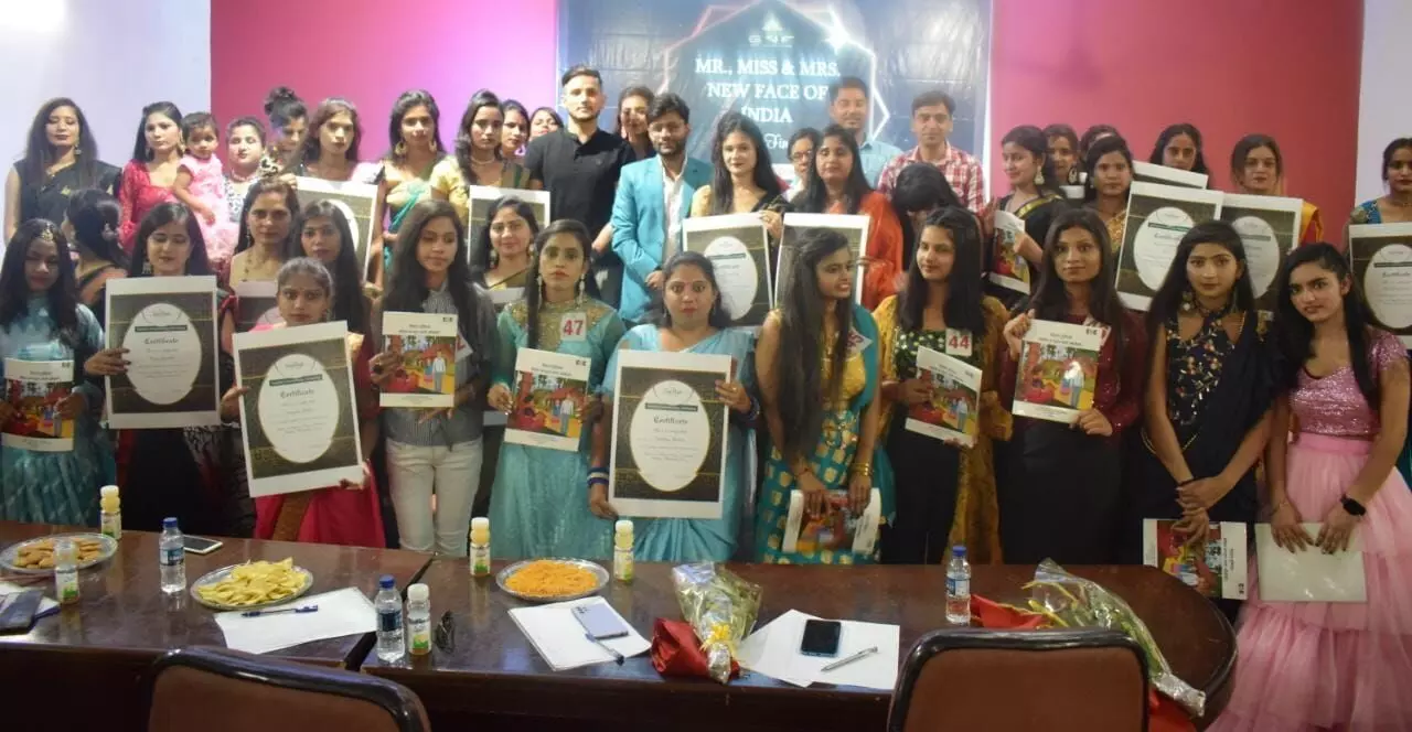 न्यू वॉल फेयर ट्रस्ट द्वारा आयोजित किया गया मॉडलिंग इवेंट और वृक्षारोपण कर मनाया पर्यावरण दिवस न्यू वॉल फेयर ट्रस्ट द्वारा आयोजित किया गया मॉडलिंग इवेंट और वृक्षारोपण कर मनाया पर्यावरण दिवस