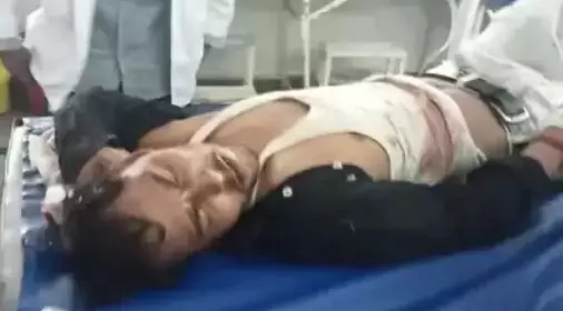 तितावी में बाईक सवारों को ट्रक ने रौंद डाला, 4 की मौत, 2 गम्भीर तितावी में बाईक सवारों को ट्रक ने रौंद डाला, 4 की मौत, 2 गम्भीर