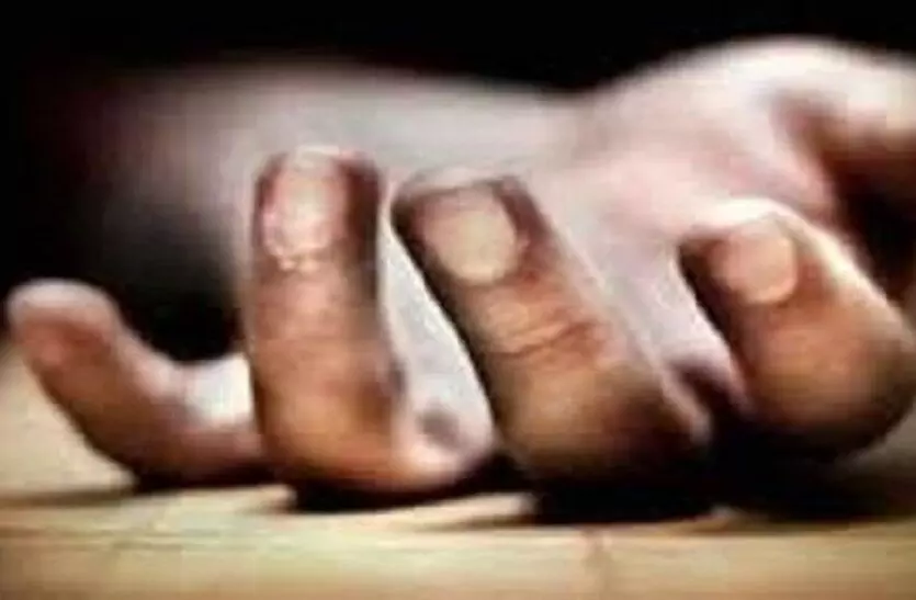 दुष्कर्म के मामले में समझौता न करने पर पीड़िता के दादा की हत्या दुष्कर्म के मामले में समझौता न करने पर पीड़िता के दादा की हत्या