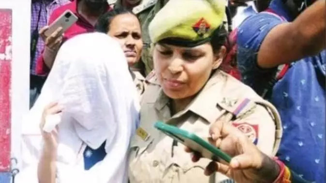 मां-बाप का कत्ल करने से पहले कलियुगी बेटी ने प्रेमी के साथ बनाए थे शारीरिक संबंध