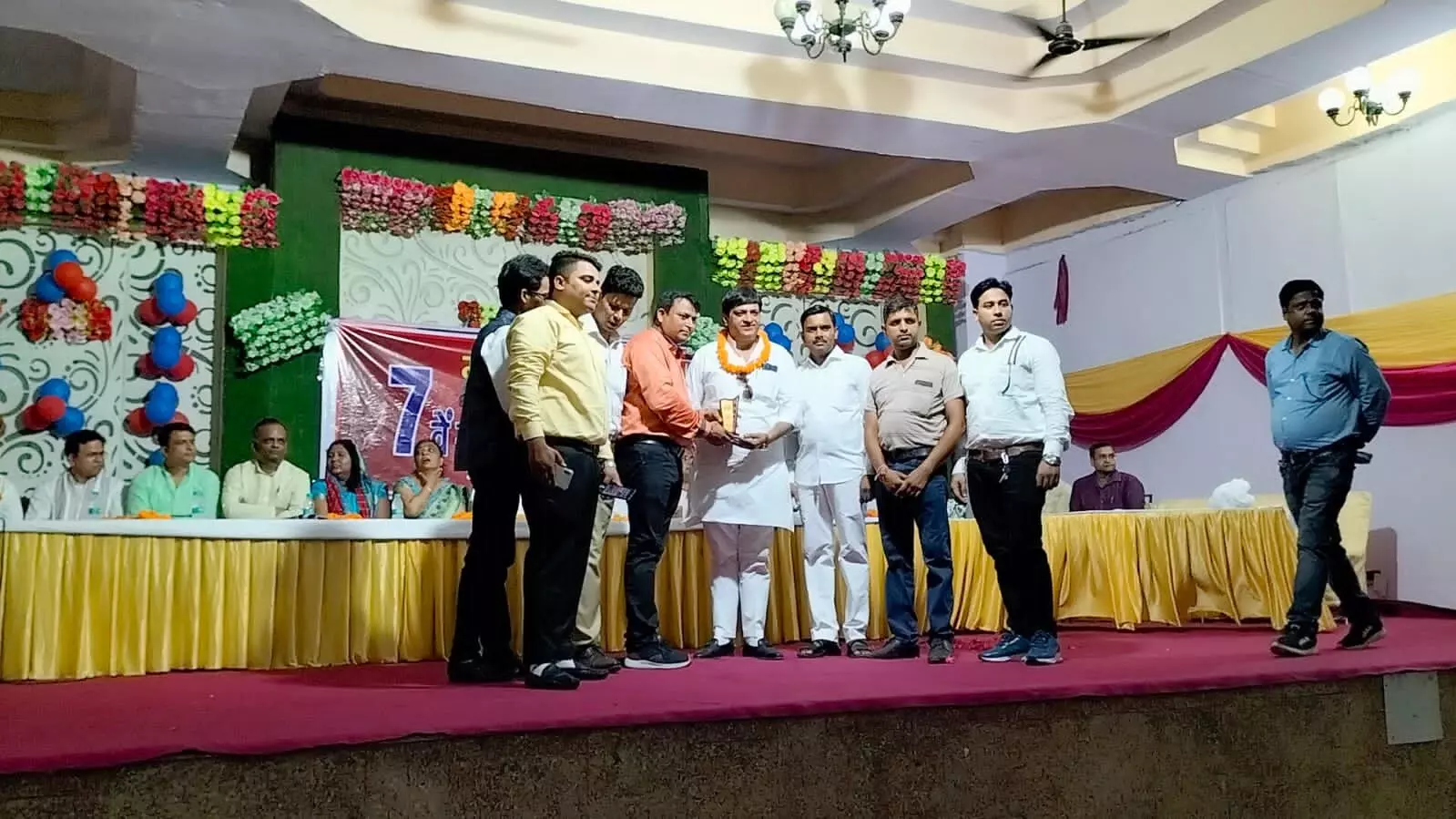 मुजफ्फरनगर के प्रमुख समाजसेवी मनीष चौधरी को गाजियाबाद में किया सम्मानित मुजफ्फरनगर के प्रमुख समाजसेवी मनीष चौधरी को गाजियाबाद में किया सम्मानित