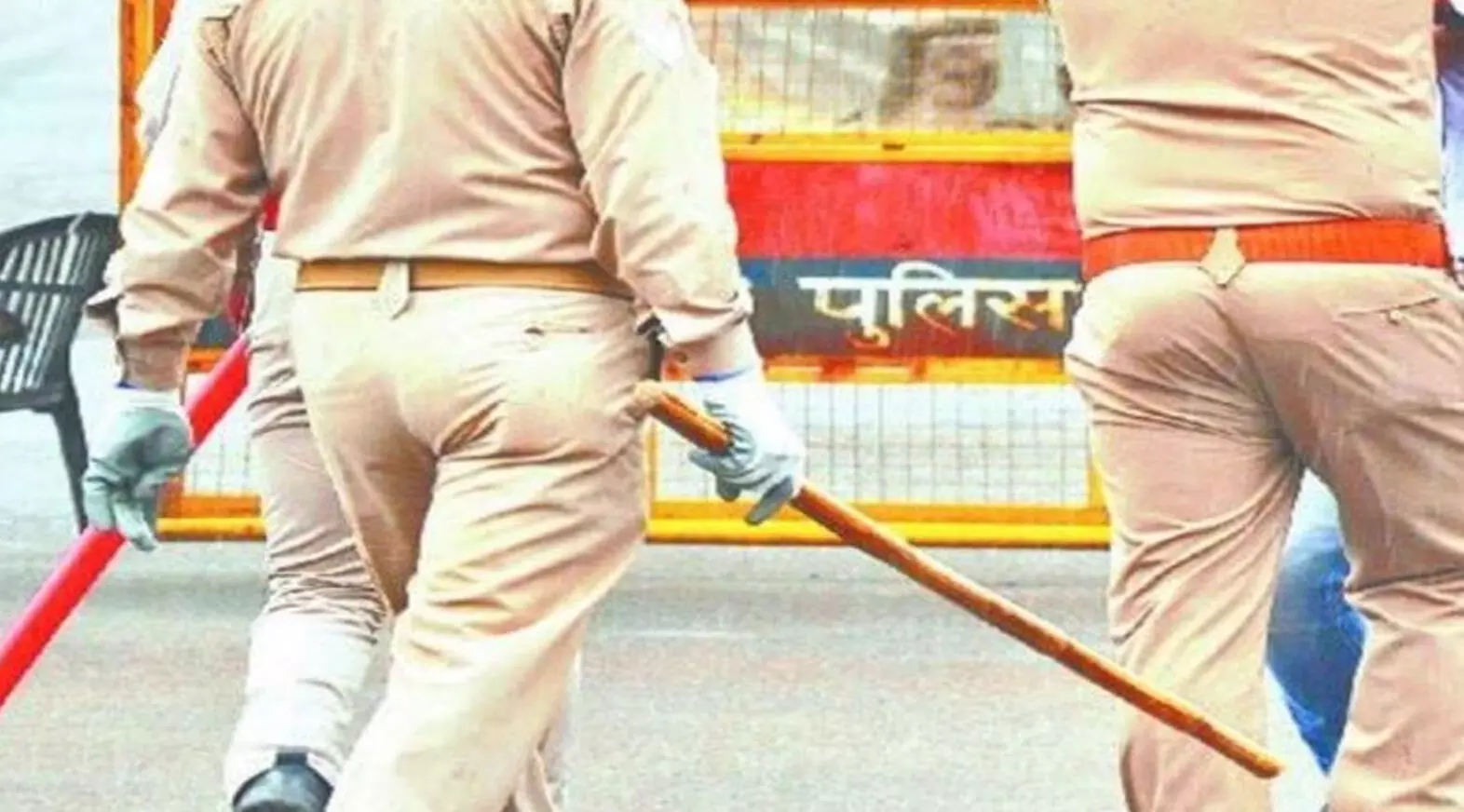 मुजरिम के भागने पर सिपाही ने कराया था खुद पर हमला, मुकदमा दर्ज मुजरिम के भागने पर सिपाही ने कराया था खुद पर हमला, मुकदमा दर्ज
