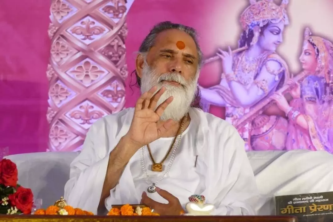 नर तन के समान कोई योनि नहीं, मनुष्य जीवन बडा ही दुर्लभ हैः स्वामी श्री ज्ञानानंद जी महाराज नर तन के समान कोई योनि नहीं, मनुष्य जीवन बडा ही दुर्लभ हैः स्वामी श्री ज्ञानानंद जी महाराज