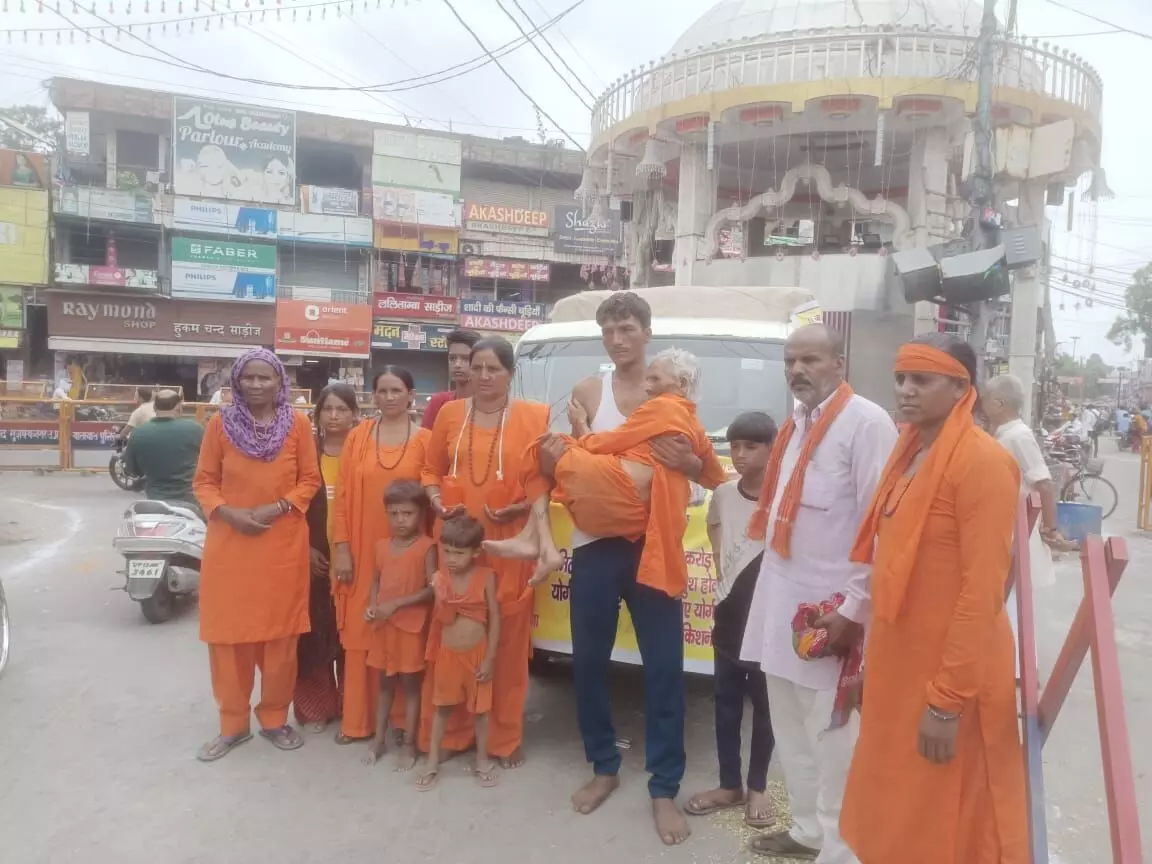 योगी का जलाभिषेक करने गंगाजल लाये हरियाणा के शिवभक्त योगी का जलाभिषेक करने गंगाजल लाये हरियाणा के शिवभक्त
