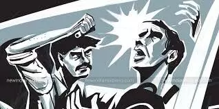 रेल में बिना टिकट यात्रा करने वाले सिपाहियों ने टीटी की कर धी धुनाई रेल में बिना टिकट यात्रा करने वाले सिपाहियों ने टीटी की कर धी धुनाई