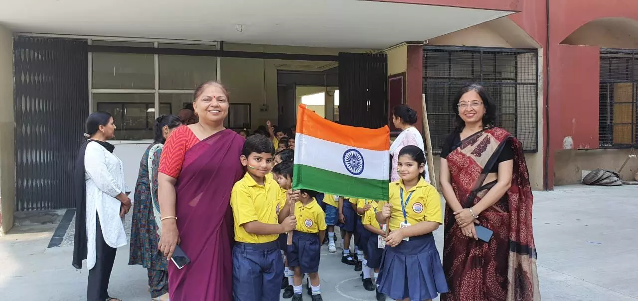 हर घर तिरंगा....एम.जी. पब्लिक स्कूल में निकाली प्रभात फेरी हर घर तिरंगा....एम.जी. पब्लिक स्कूल में निकाली प्रभात फेरी