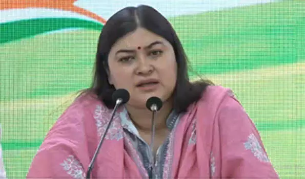 सिसोदिया-केजरीवाल दोनों शराब घोटाले में शामिल : कांग्रेस सिसोदिया-केजरीवाल दोनों शराब घोटाले में शामिल : कांग्रेस