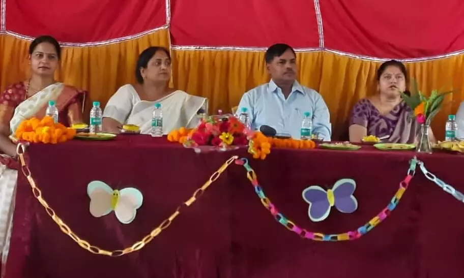 एस.डी. कन्या इंटर शहर ने जीती रंगोली प्रतियोगिता एस.डी. कन्या इंटर शहर ने जीती रंगोली प्रतियोगिता