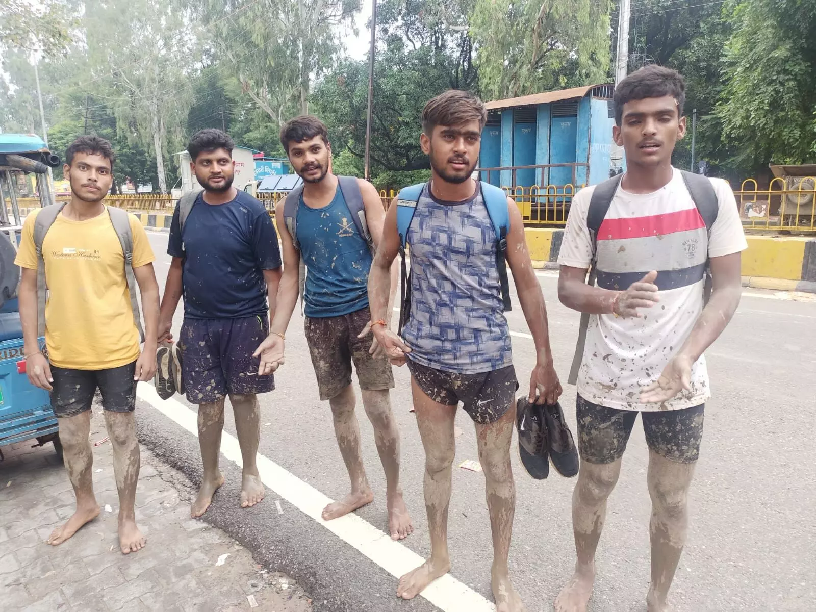 मुजफ्फरनगर सेना भर्ती...दलदल में जोश से दौड़े अग्निवीर मुजफ्फरनगर सेना भर्ती...दलदल में जोश से दौड़े अग्निवीर