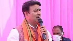 संगीत सोम का विवादित बयान- राजपूत शस्त्र उठाएगा तो कोई सिर तन से जुदा की बात नहीं करेगा संगीत सोम का विवादित बयान- राजपूत शस्त्र उठाएगा तो कोई सिर तन से जुदा की बात नहीं करेगा
