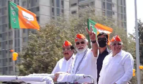 प्रधानमंत्री नरेन्द्र मोदी के गृह राज्य गुजरात में भाजपा ऐतिहासिक जीत की ओर, 146 सीटों पर आगे प्रधानमंत्री नरेन्द्र मोदी के गृह राज्य गुजरात में भाजपा ऐतिहासिक जीत की ओर, 146 सीटों पर आगे