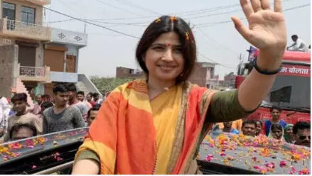 डिंपल यादव का जलवा, मैनपुरी में डेढ़ लाख वोटों से आगे चल रही हैं सपा प्रत्याशी