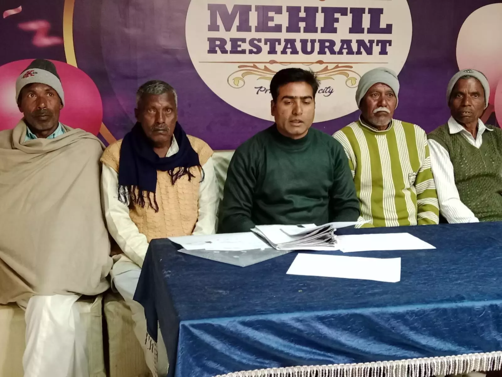 मुजफ्फरनगर....दलित किसानों की 4200 गज भूमि पर अवैध कब्जा मुजफ्फरनगर....दलित किसानों की 4200 गज भूमि पर अवैध कब्जा