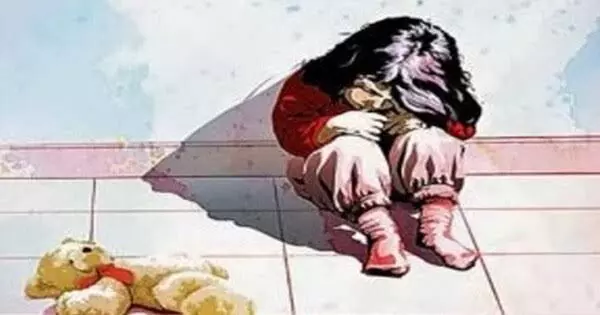 चार साल की मासूम को अगवा कर किया दुष्कर्म, हालत गंभीर चार साल की मासूम को अगवा कर किया दुष्कर्म, हालत गंभीर