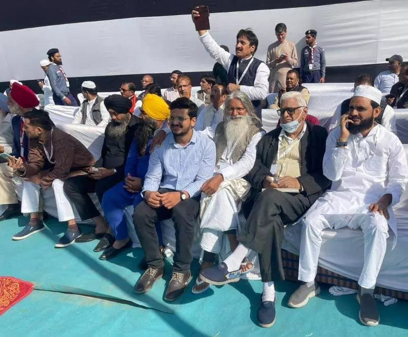 जमीयत के सम्मेलन में शामिल हुए मास्टर विजय सिंह जमीयत के सम्मेलन में शामिल हुए मास्टर विजय सिंह