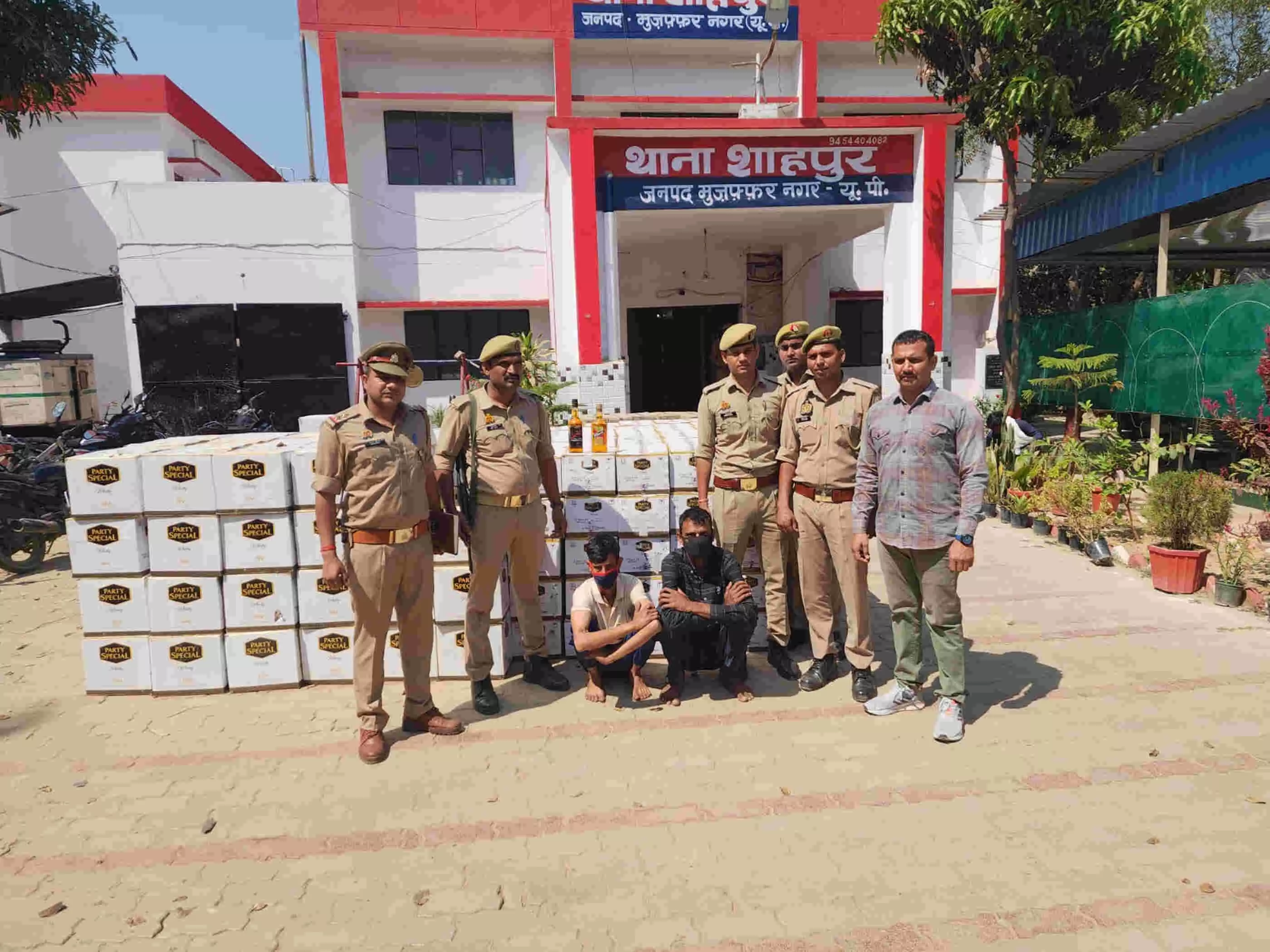 Muzaffarnagar---पंजाब से तस्करी कर लाई गई 16 लाख रुपये की अवैध शराब बरामद Muzaffarnagar---पंजाब से तस्करी कर लाई गई 16 लाख रुपये की अवैध शराब बरामद