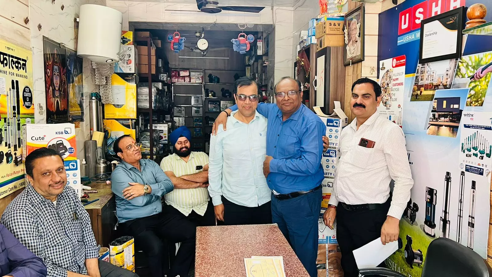 रुड़की रोड के व्यापारी बोले-चौराहा खुलवाने से पहले यातायात सुचारू करायें रुड़की रोड के व्यापारी बोले-चौराहा खुलवाने से पहले यातायात सुचारू करायें