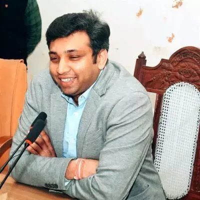 दो लाख नगद लेकर निकले तो होंगे जब्त दो लाख नगद लेकर निकले तो होंगे जब्त