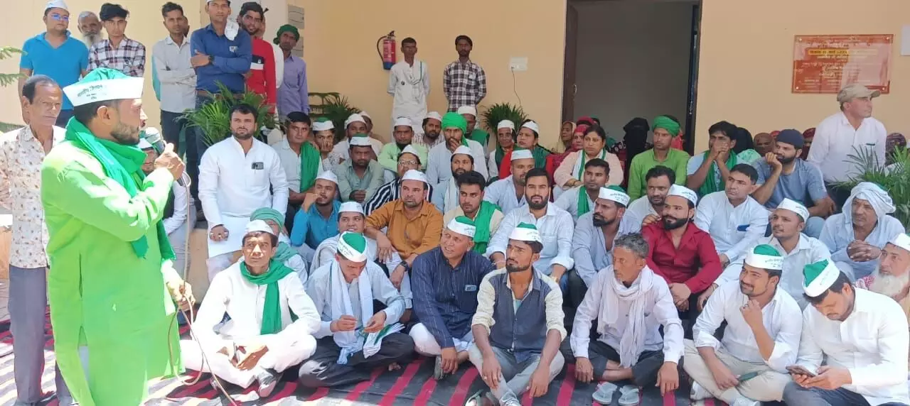 तहसील सदर में भाकियू तोमर का हंगामा तहसील सदर में भाकियू तोमर का हंगामा
