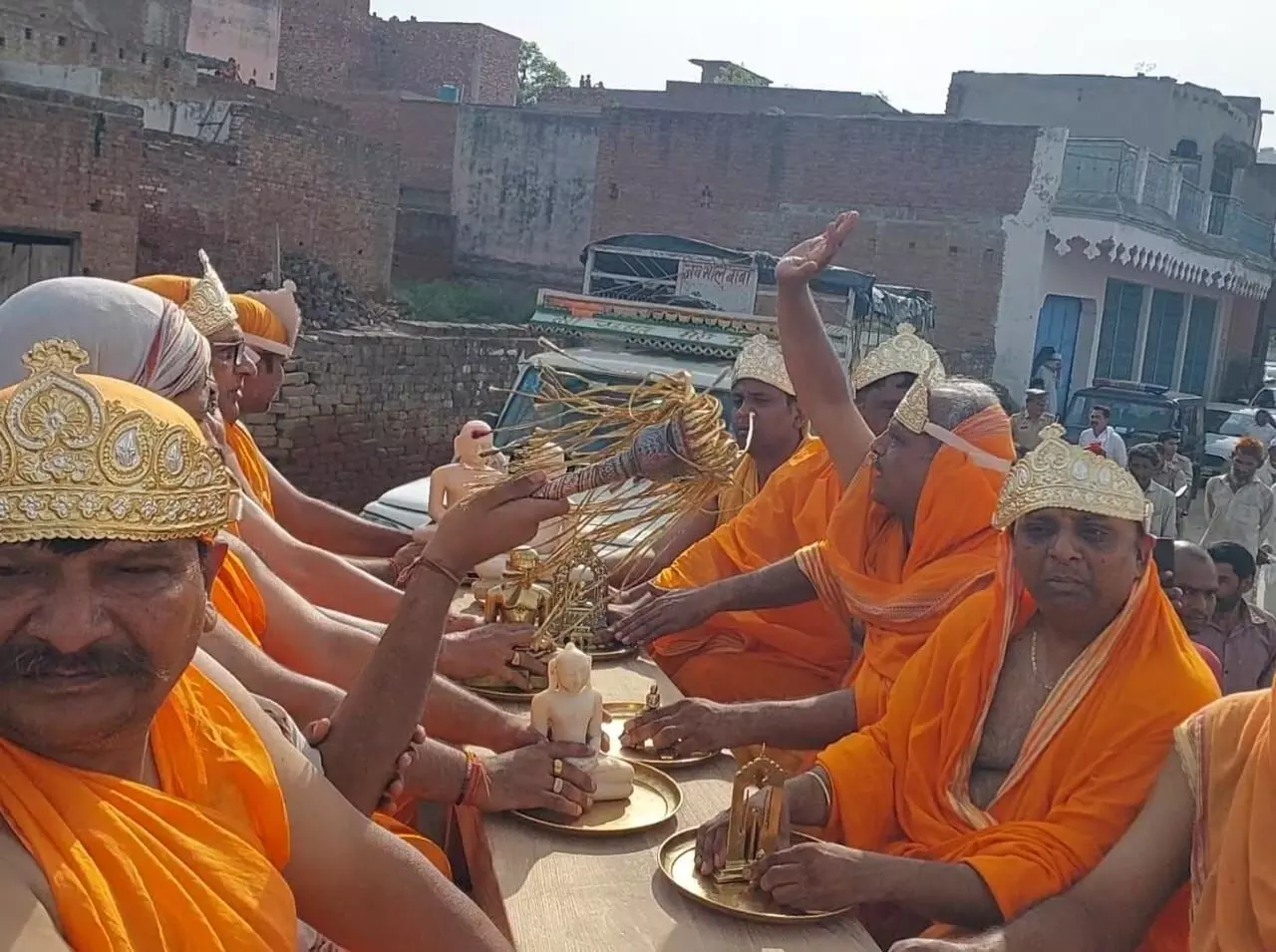 भगवान का पलायन-गांव हुसैनपुर कलां से भगवान महावीर ने किया विहार भगवान का पलायन-गांव हुसैनपुर कलां से भगवान महावीर ने किया विहार