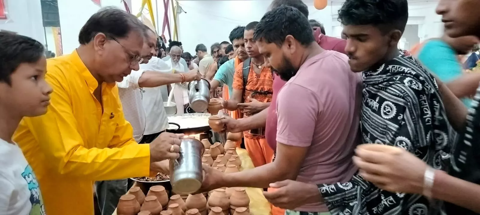 लायंस क्लब दिव्य-भाविप मैन ने कांवड़ शिविर में की शिव भक्तों की सेवा लायंस क्लब दिव्य-भाविप मैन ने कांवड़ शिविर में की शिव भक्तों की सेवा