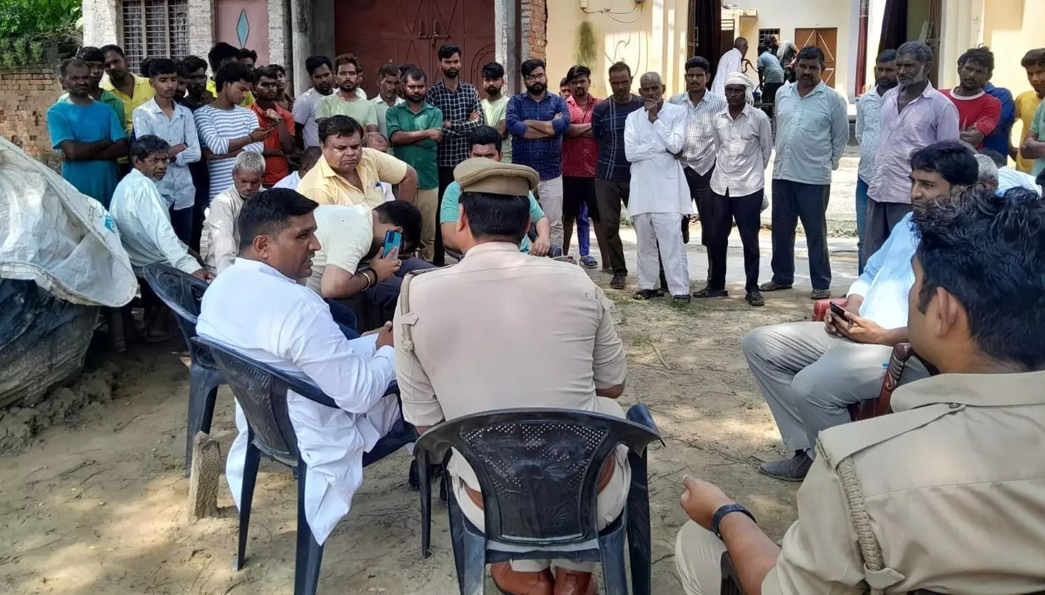 कसियारा में भाई-बहन की मौत पर फंसा पेंच कसियारा में भाई-बहन की मौत पर फंसा पेंच