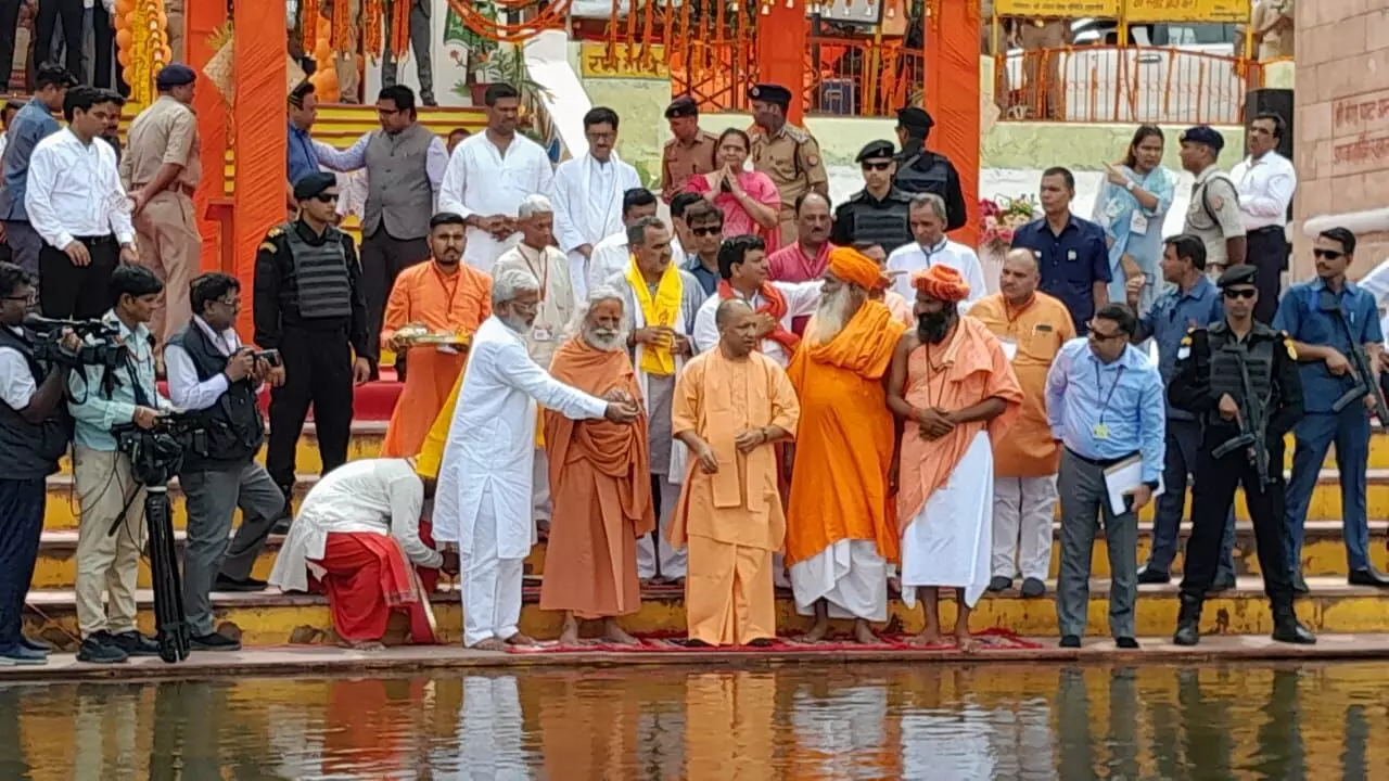 भगीरथ बन शुकतीर्थ में गंगा लाये CM Yogi