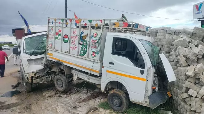 ACCIDENT---भैंसी कट के पास टाटा मैजिक में पिकअप ने मारी टक्कर, एक की मौत ACCIDENT---भैंसी कट के पास टाटा मैजिक में पिकअप ने मारी टक्कर, एक की मौत