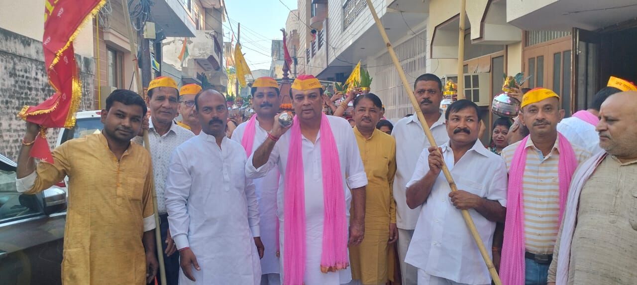 MUZAFFARNAGAR---गणेश चतुर्थी पर निकली भव्य कलश यात्रा