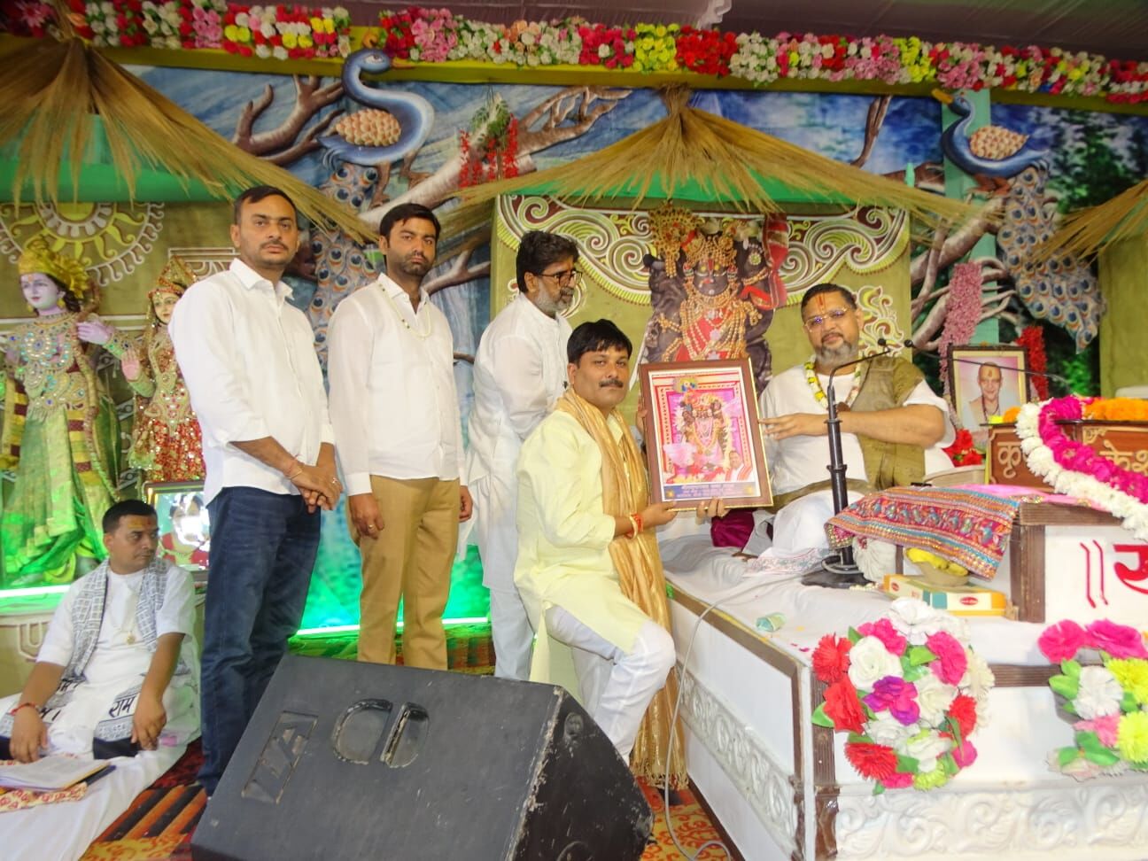 श्रीमद भागवत कथा में यजमान बने विकल्प जैन, हिमेश शास्त्री से लिया आशीर्वाद