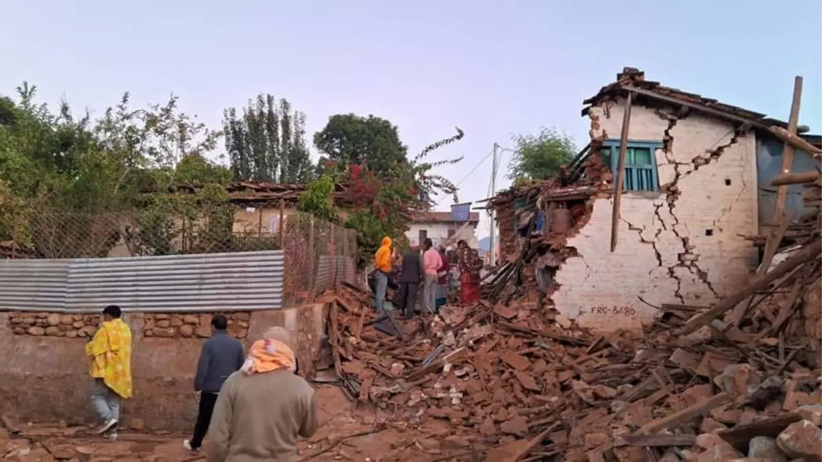 आधी रात को आये भूकंप ने नेपाल में मचाई तबाही, 128 लोगों की मौत