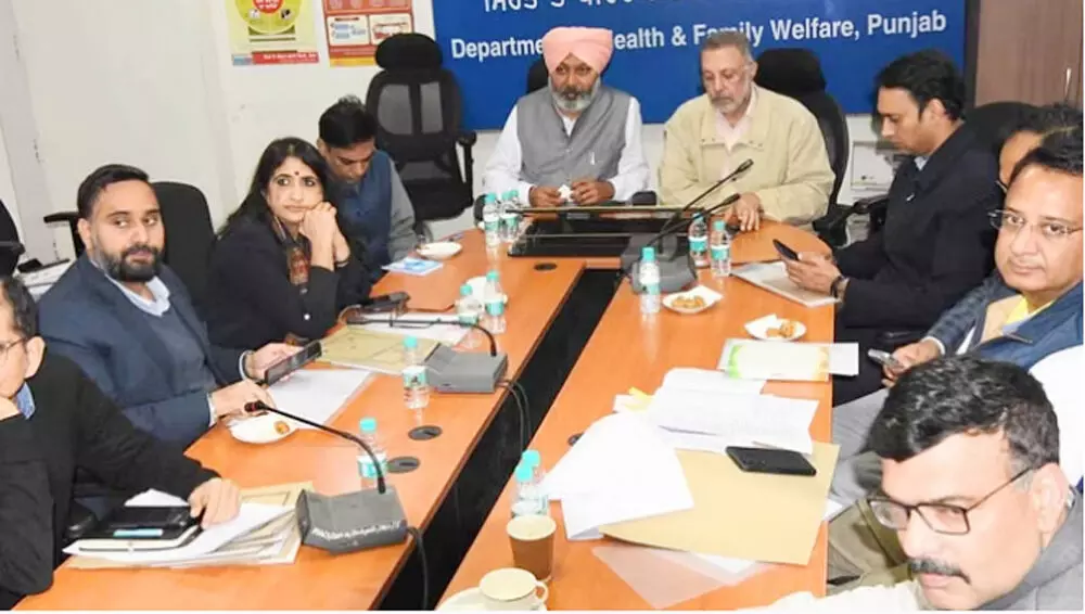 सड़क हादसे में घायल को अस्पताल पहुंचाने वाले को मिलेंगे 2000 रुपये सड़क हादसे में घायल को अस्पताल पहुंचाने वाले को मिलेंगे 2000 रुपये