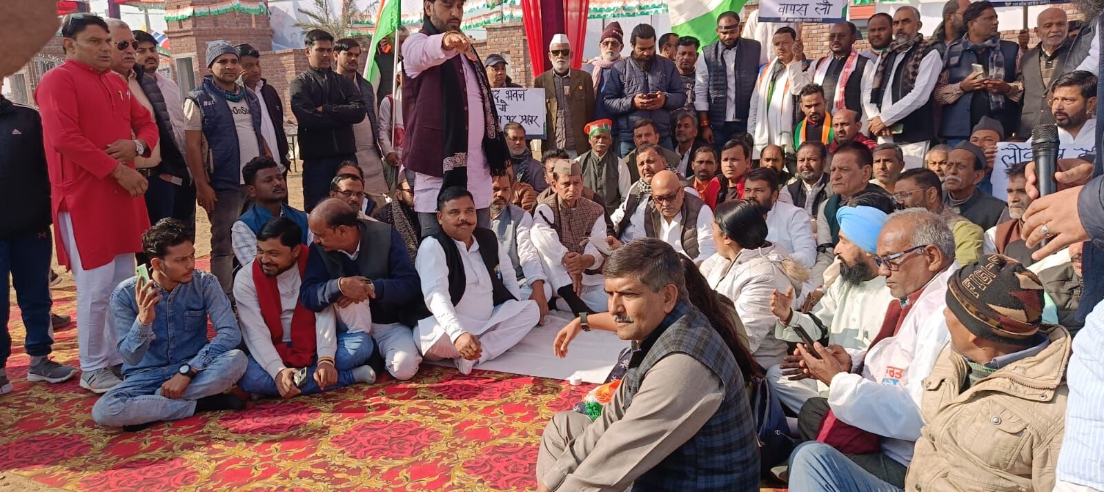 यूपी जोड़ो--मोदी सरकार के खिलाफ अजय राय का मौन व्रत