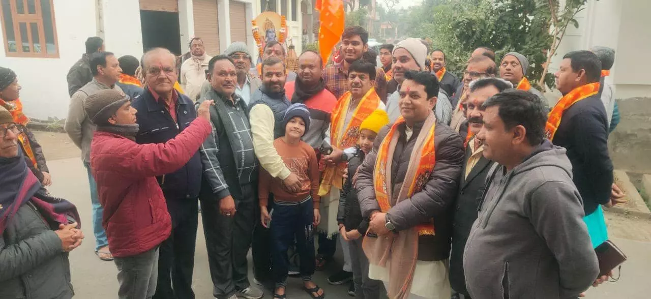 RAM MANDIR---मंत्री कपिल देव ने घर-घर बांटे अक्षत