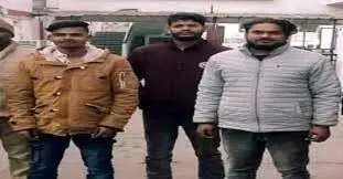 प्राण प्रतिष्ठा के जश्न के दौरान आपत्तिजनक गाने पर डांस, तीन व्यापारियों को जेल प्राण प्रतिष्ठा के जश्न के दौरान आपत्तिजनक गाने पर डांस, तीन व्यापारियों को जेल