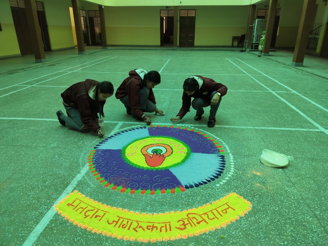 एम.जी. पब्लिक स्कूल में मतदाता जागरुकता कार्यक्रम आयोजित