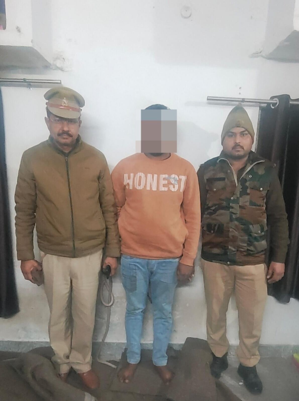 पुलिस मुठभेड़ में शातिर वांछित गोकश घायल, साथी भी दबोचा