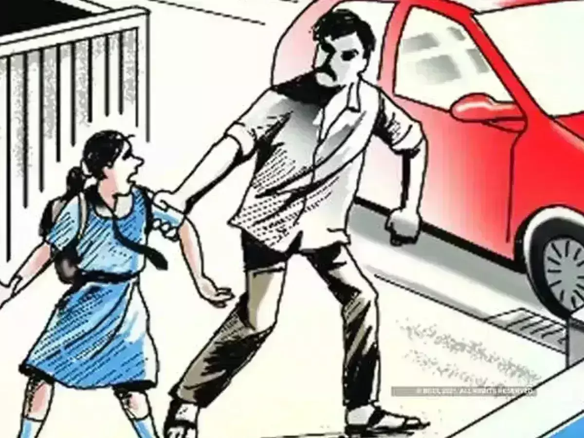 काॅलेज के लिए निकली दलित युवती का अपहरण, बस स्टैण्ड पर मिली साइकिल काॅलेज के लिए निकली दलित युवती का अपहरण, बस स्टैण्ड पर मिली साइकिल