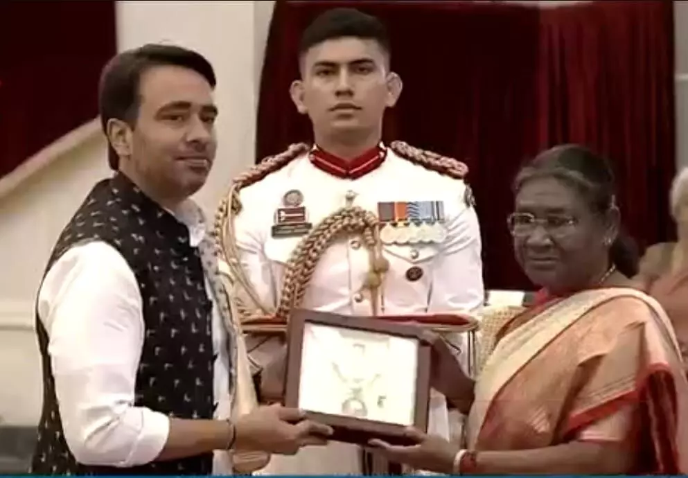 चौधरी चरण सिंह को मिला भारत रत्न पुरस्कार, जयंत बोले-जय जवान, जय किसान चौधरी चरण सिंह को मिला भारत रत्न पुरस्कार, जयंत बोले-जय जवान, जय किसान