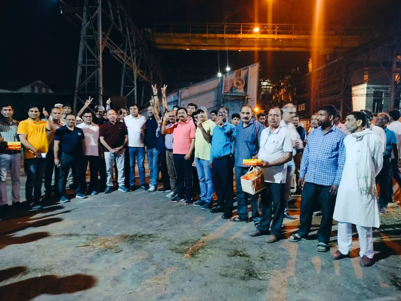 गन्ना पेराई एवं चीनी उत्पादन में खतौली चीनी मिल प्रदेश में प्रथम गन्ना पेराई एवं चीनी उत्पादन में खतौली चीनी मिल प्रदेश में प्रथम