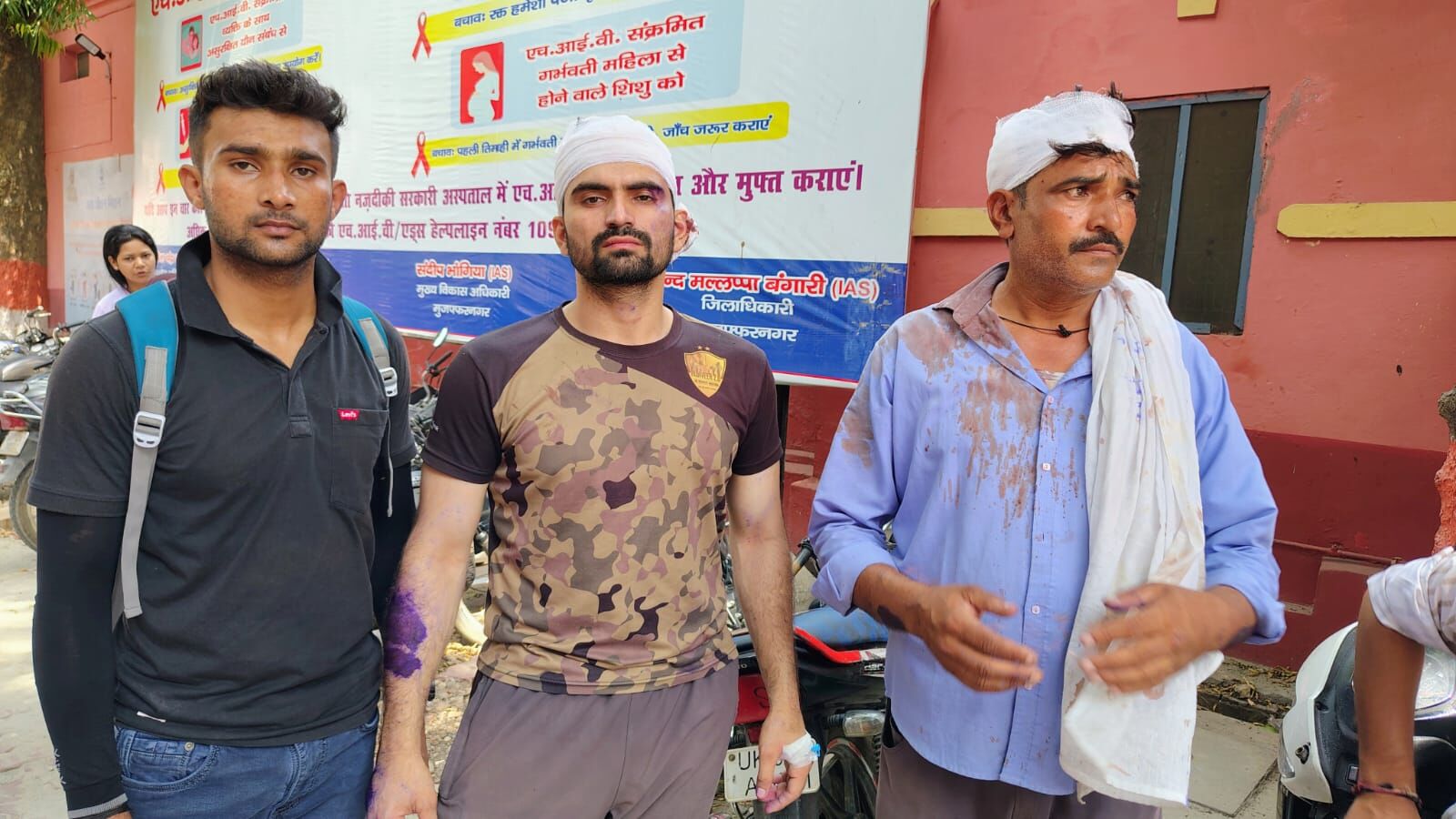 MUZAFFARNAGAR-सपा प्रत्याशी हरेन्द्र का एजेंट बनने पर पिटाई, देखती रही पुलिस