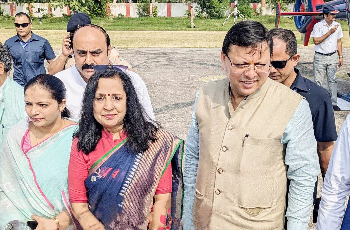 सीएम धामी ने चेयरपर्सन मीनाक्षी स्वरूप को उत्तराखंड बुलाया सीएम धामी ने चेयरपर्सन मीनाक्षी स्वरूप को उत्तराखंड बुलाया