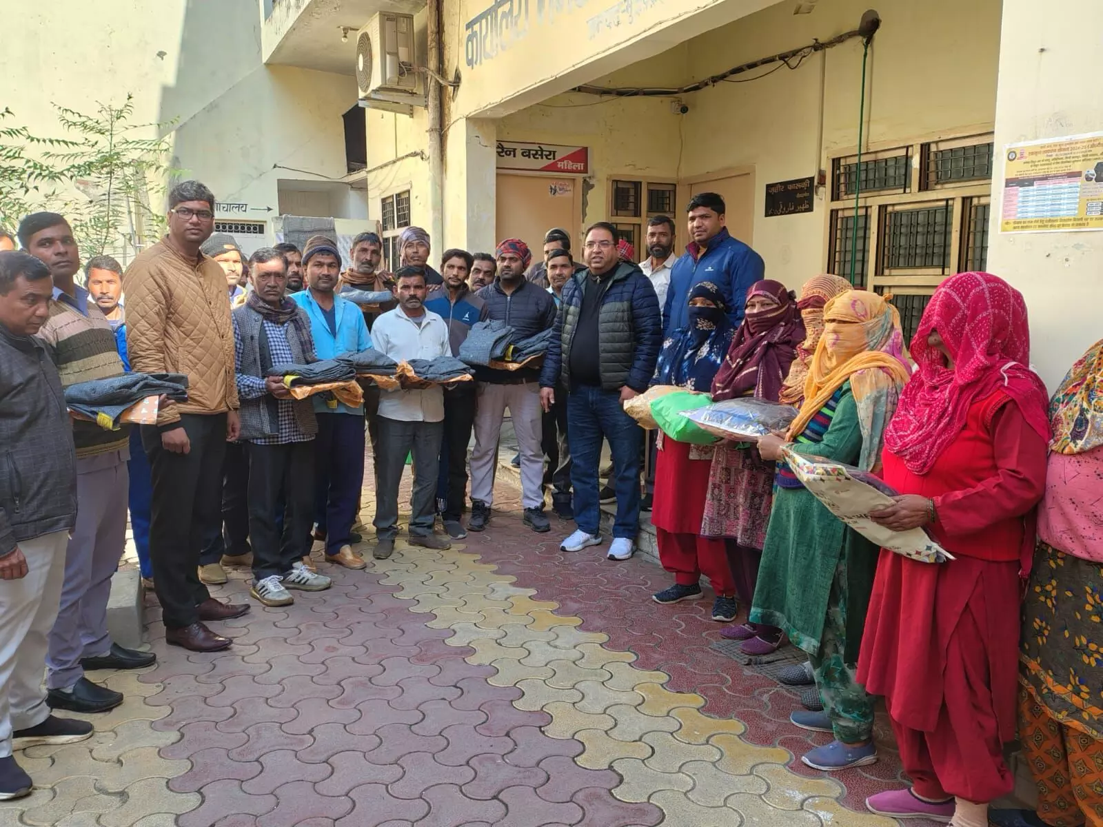जहीर फारूकी ने सफाई कर्मचारियों को दिया पसंदीदा तोहफा