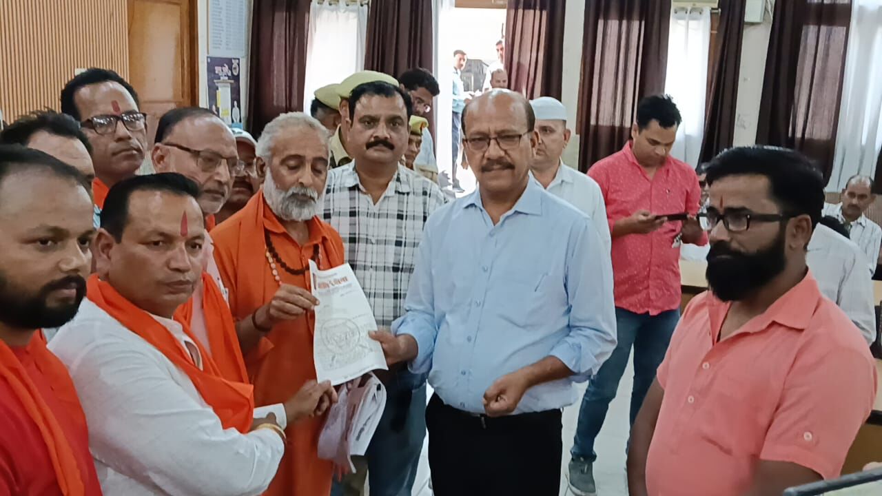 क्रांतिसेना ने उठाई पब्लिक स्कूलों के खिलाफ आवाज