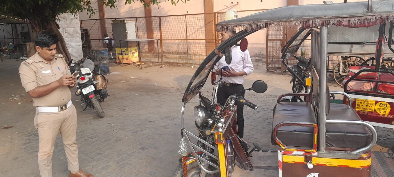 स्कूली बच्चों की सुरक्षा को जागी पुलिस, 25 ई रिक्शा जब्त