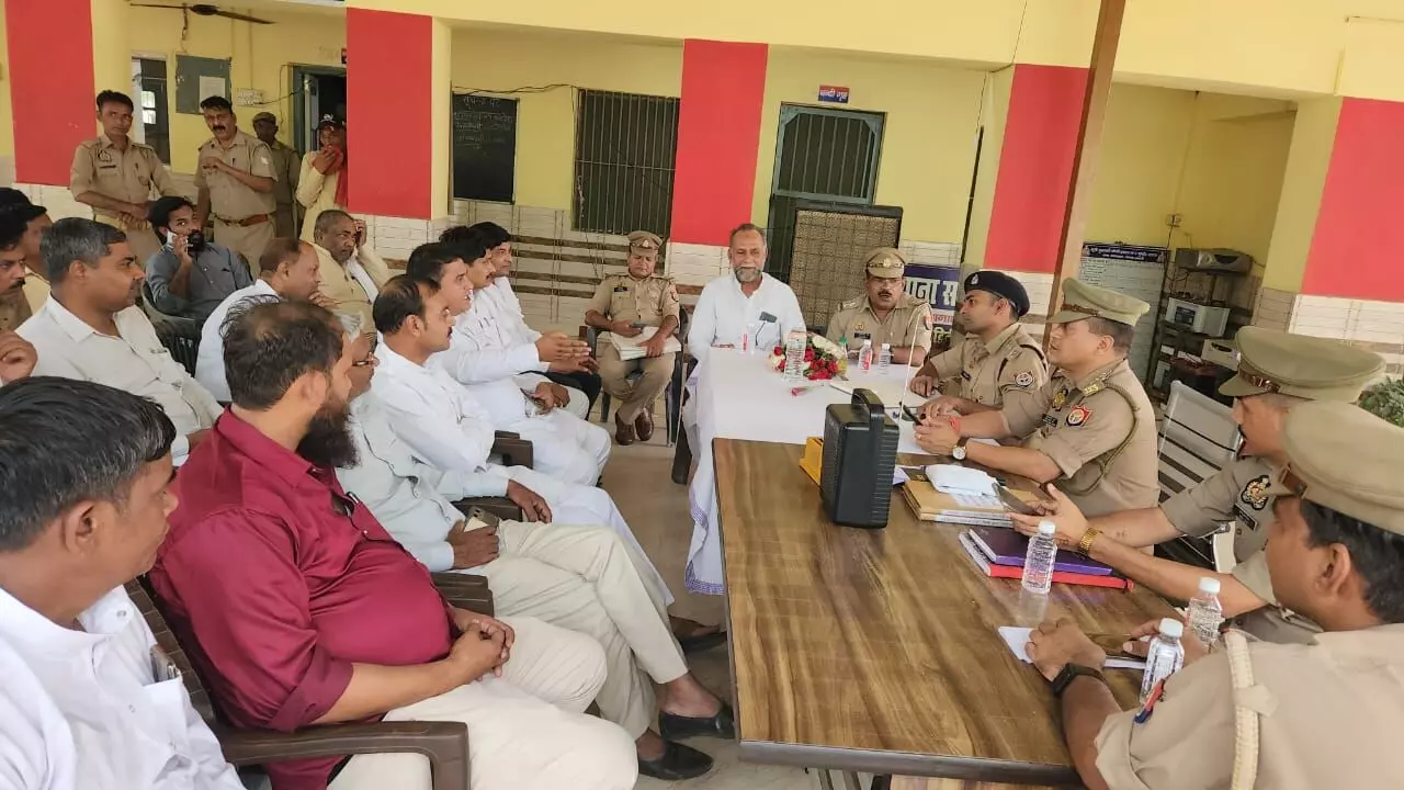 शांति और धैर्य बनाए रखने की अपील सोशल मीडिया पर ना फैलाये भ्रम शांति और धैर्य बनाए रखने की अपील सोशल मीडिया पर ना फैलाये भ्रम