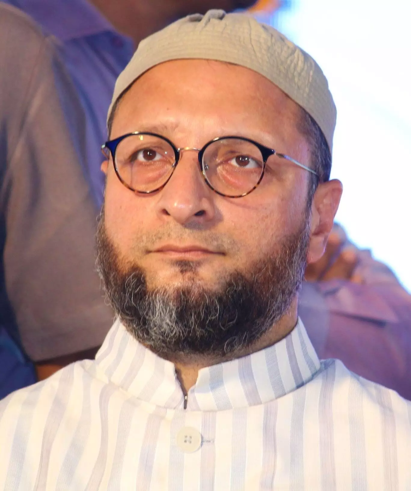 ओवैसी ने आतंकवाद के ख़िलाफ़ सख्ती और सीज़फायर पर केंद्र सरकार से चार सवाल ओवैसी ने आतंकवाद के ख़िलाफ़ सख्ती और सीज़फायर पर केंद्र सरकार से चार सवाल