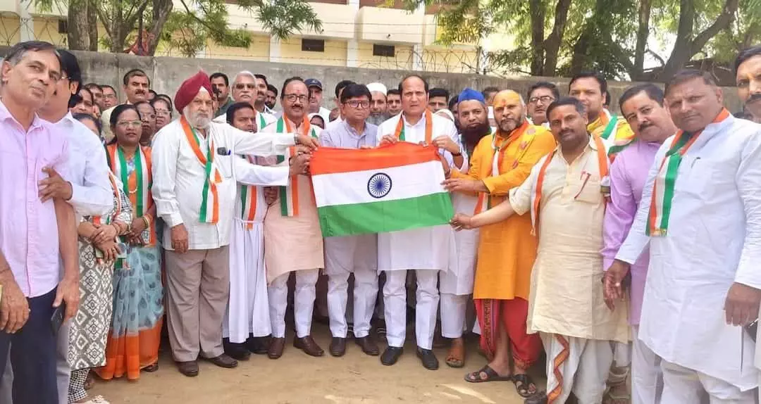 भारत शौर्य तिरंगा यात्रा में उमड़ा जनसैलाब, शौर्य और सम्मान का हुआ भव्य प्रदर्शन भारत शौर्य तिरंगा यात्रा में उमड़ा जनसैलाब, शौर्य और सम्मान का हुआ भव्य प्रदर्शन