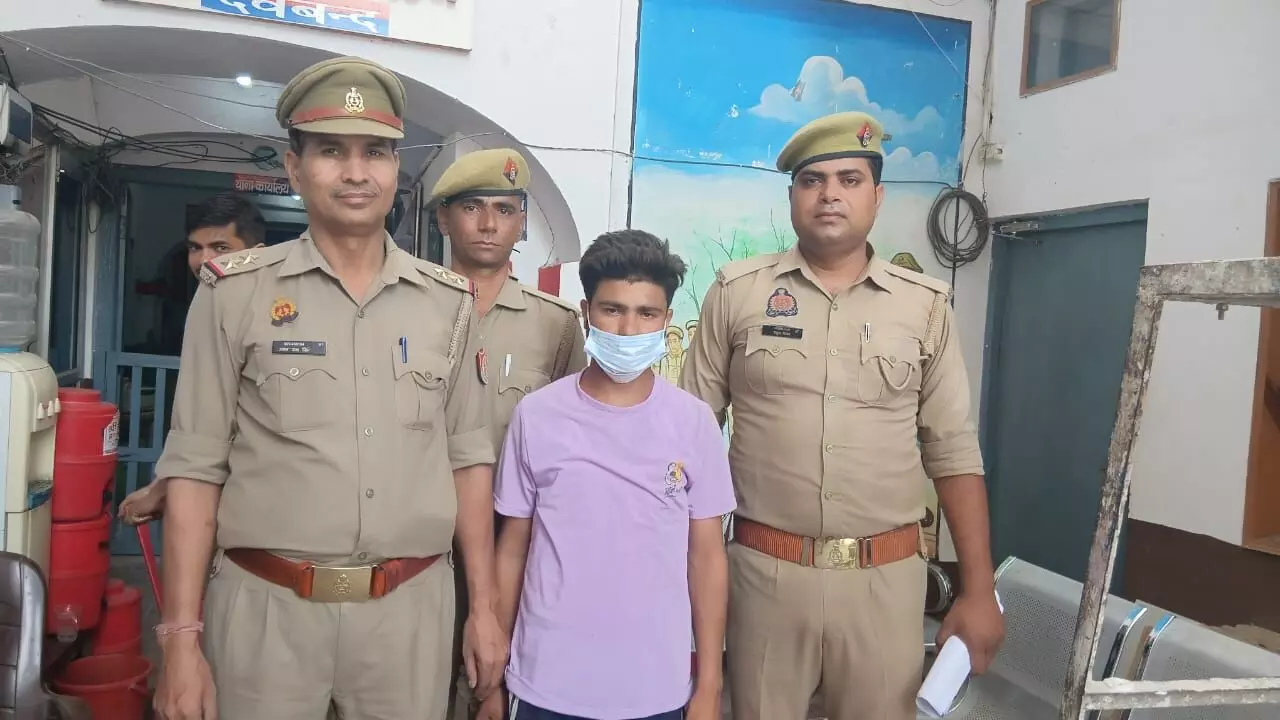 देवबंद में मासूम बच्ची के साथ हैवानियत, मुस्लिम युवक गिरफ्तार , संगीन धाराओं में मुकदमा दर्ज देवबंद में मासूम बच्ची के साथ हैवानियत, मुस्लिम युवक गिरफ्तार , संगीन धाराओं में मुकदमा दर्ज